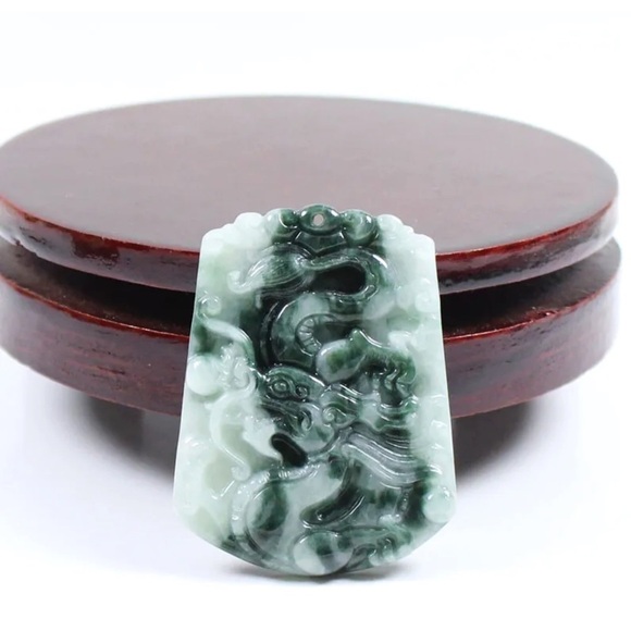 CERTIFIED Grade A Burmese Jadeite Jade Dragon Hand Carved Pendant - Picture 4 of 6